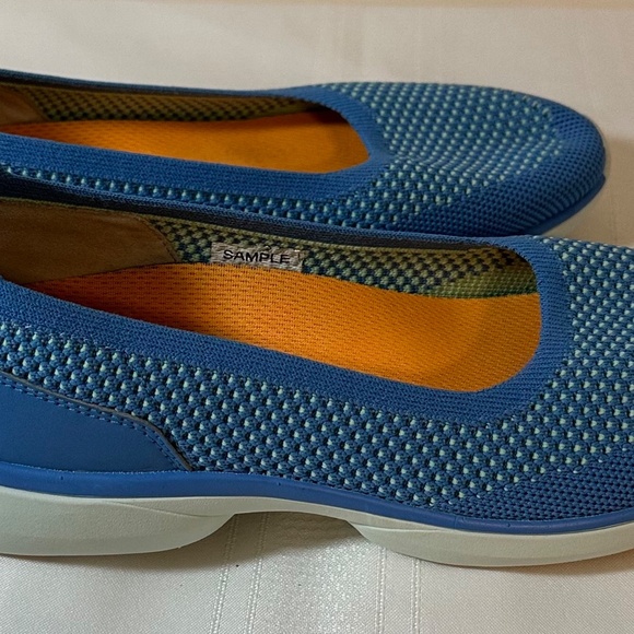 Vionic Vortex Kallie Slip-On Walking Shoes Azure Blue Mesh Loafer - Picture 2 of 4